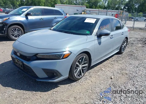 2024 Honda Civic Touring z USA, uszkodzony, nr VIN 2HGFE1F90RH323188